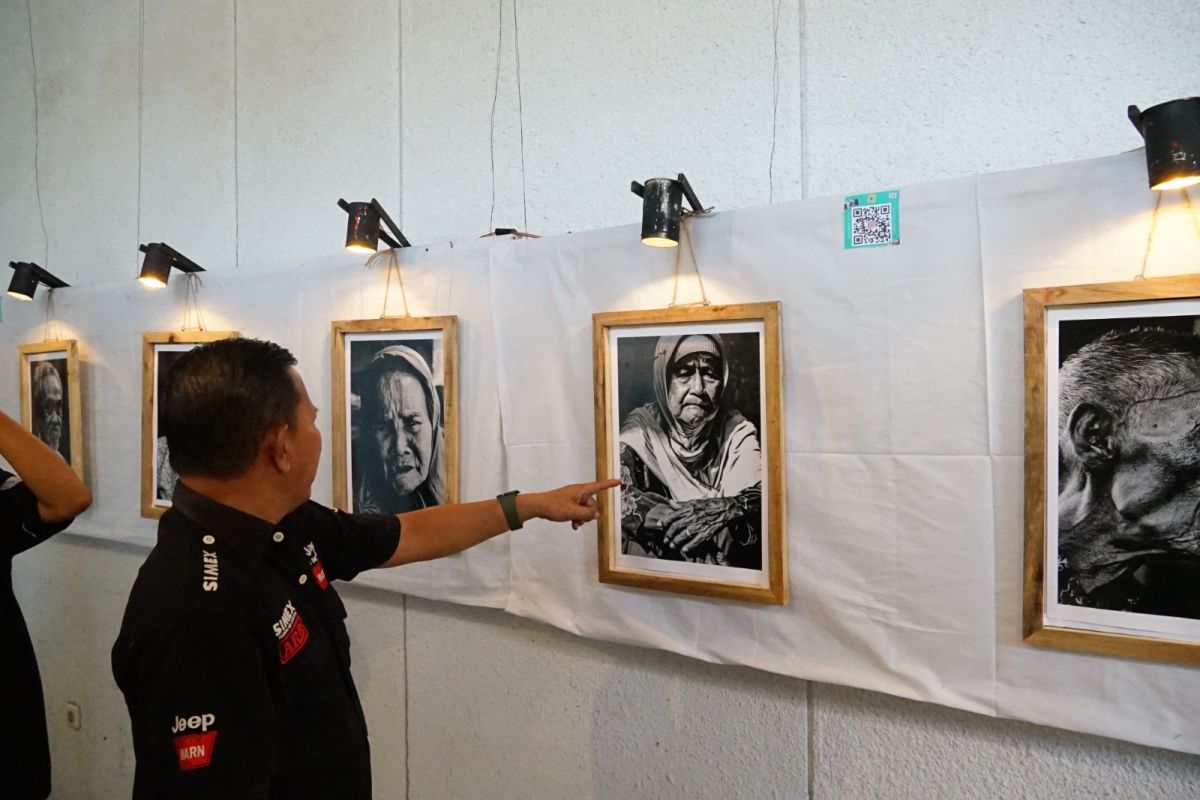 Analogika Exhibition Vol 2: Pameran karya UKM DCFC sebagai apresiasi anggota