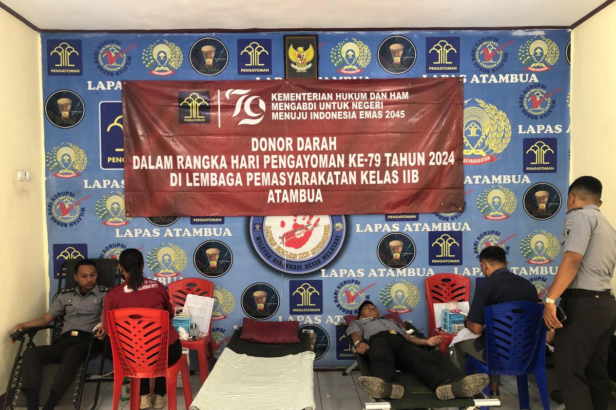 Lapas Kelas II B Atambua dan Imigrasi Atambua laksanakan kegiatan donor darah