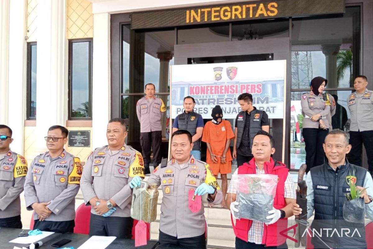 Polisi tetapkan seorang kakek tersangka pelaku pembakaran lahan di Desa Muara Danau