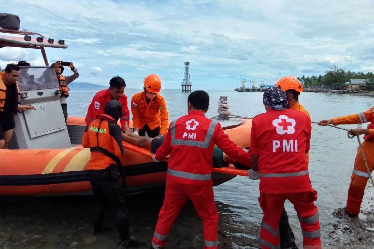 Basarnas gelar simulasi pertolongan kecelakaan kapal di Teluk Palu