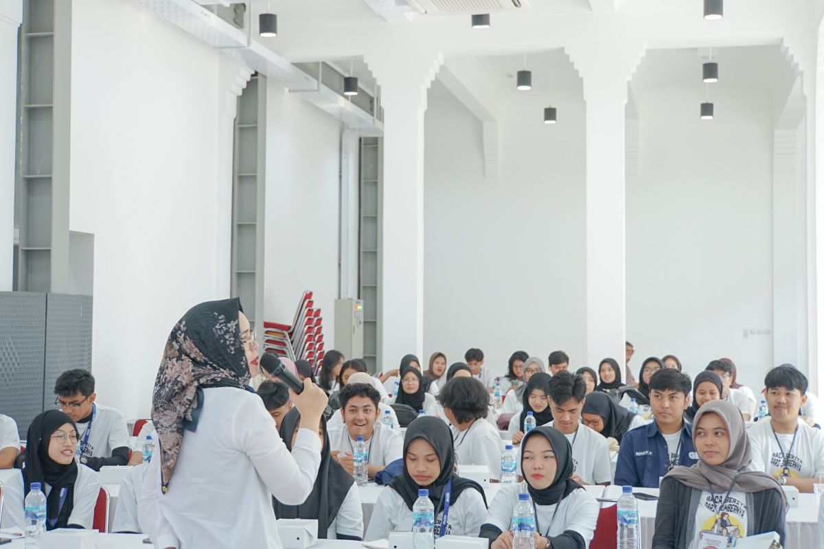 Mahasiswa PNJ berlatih jurnalistik di Antara Heritage Center