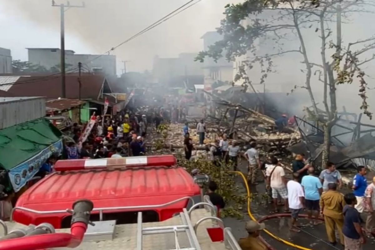 Damkar Kobar keluhkan kerumunan warga hambat kerja petugas