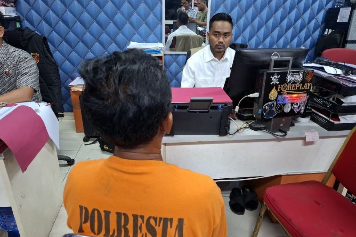 Polresta Barelang tangkap kepala panti asuhan rudapaksa anak asuh di Galang