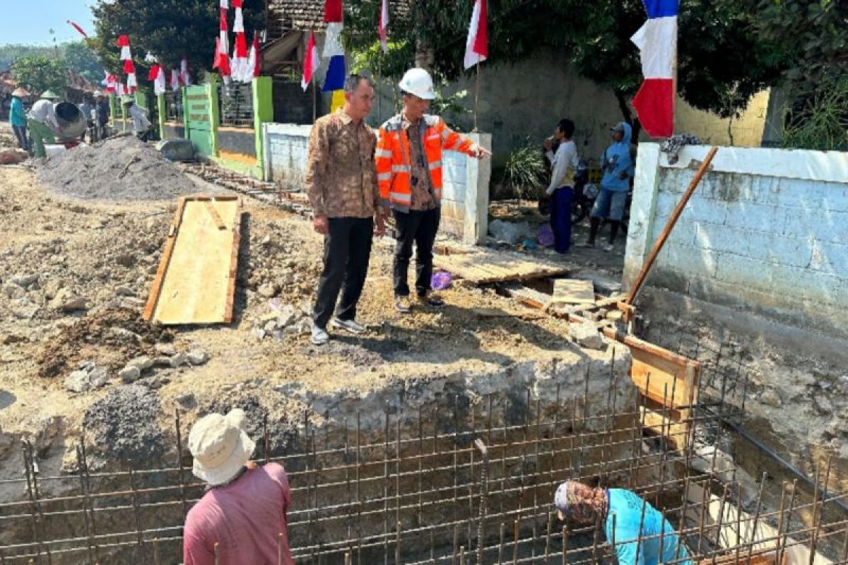 Semen Gresik kucurkan Rp800 juta bangun infrastruktur Desa Pasucen