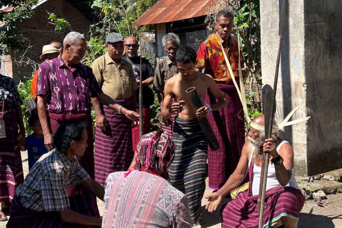 PLN UIP Nusra komitmen tuntaskan sosialisasi dan ritus adat di kawasan PLTP Atadei