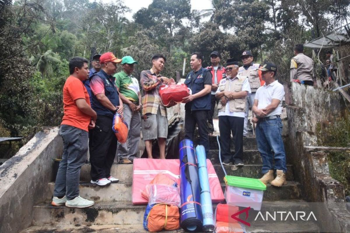 Pemkot Sawahlunto gerak cepat antarkan bantuan korban kebakaran