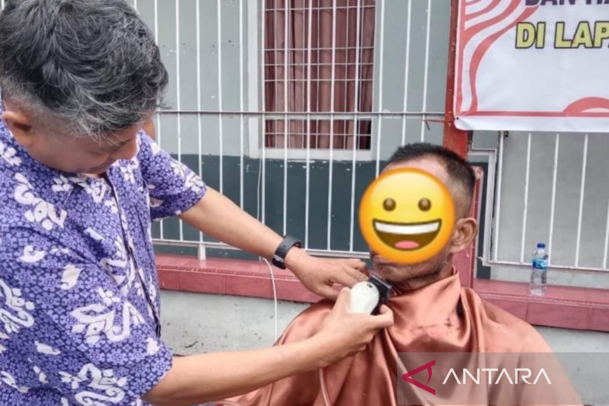 Lapas Kelas III Alahan Panjang beri pangkas rambut gratis bagi WBP