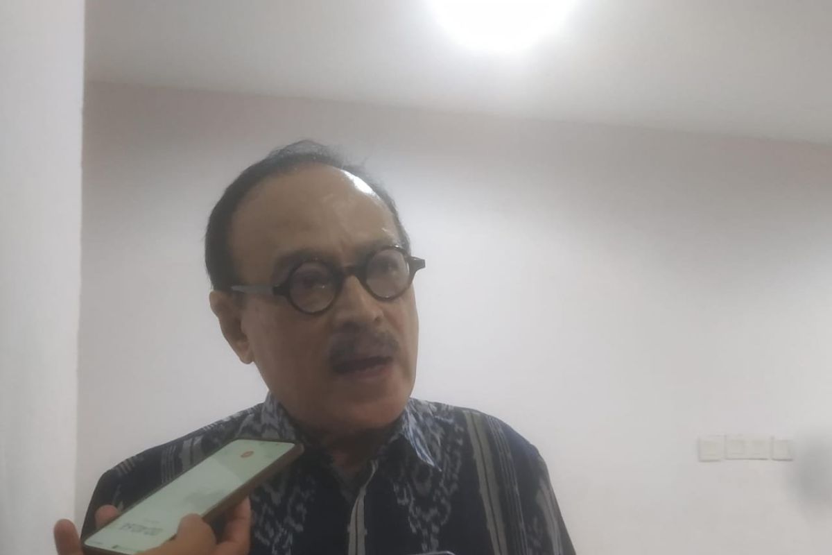 Politikus Eros Djarot menilai pengunduran diri Airlangga sebagai kudeta Golkar