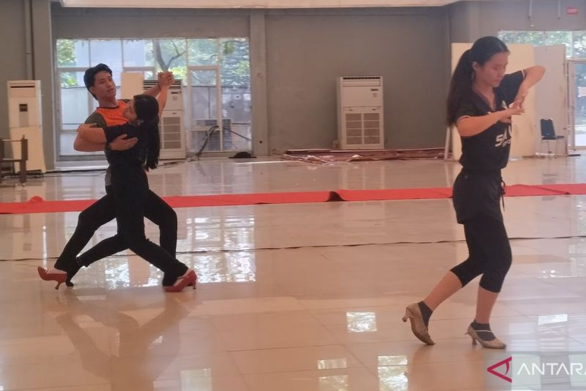 Atlet dancesport Sumsel tryout di Malaysia  jelang PON 2024