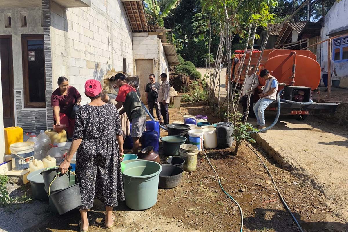 BPBD  Banjarnegara mulai salurkan bantuan air bersih untuk warga