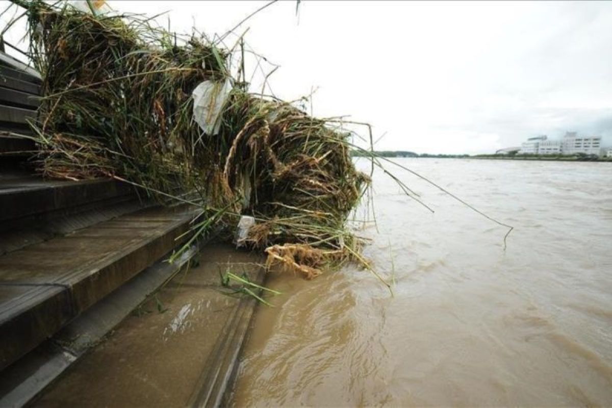 Sekitar 80 ribu warga dievakuasi akibat banjir bandang di China