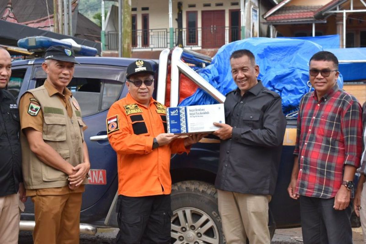 Pj Walikota Jasman antarkan 300 Kg Rendang Payakumbuh untuk Pesisir Selatan