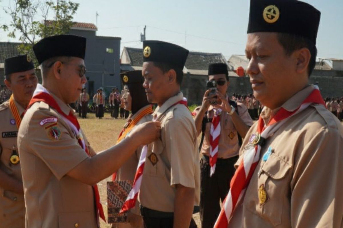 Enam anggota Kwarcab Pramuka Tegal raih Lencana Pancawarsa