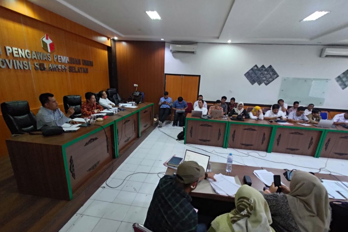 Bawaslu Sulsel konsolidasikan hasil pengawasan coklit dan DPHP