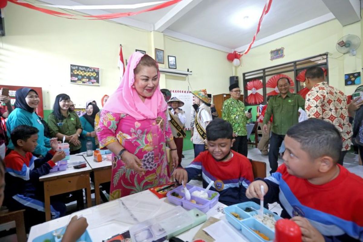 Pemkot Semarang  implementasi makan siang gratis hasil "urban farming"