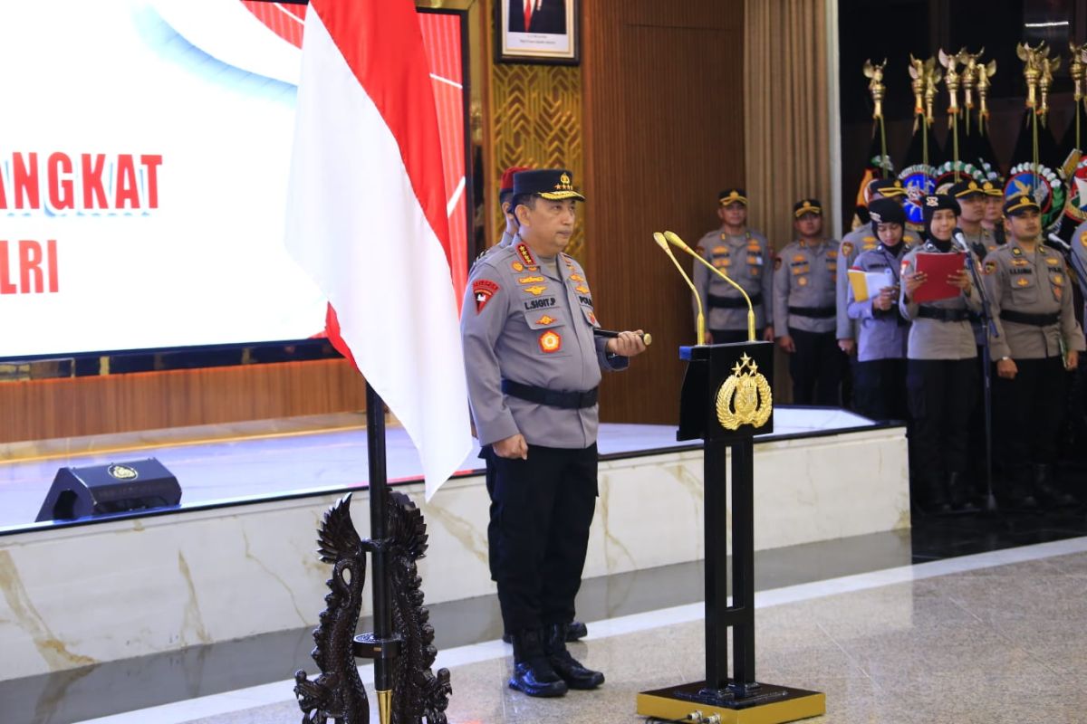 Sebanyak 16 perwira tinggi di Polri naik pangkat, berikut daftarnya