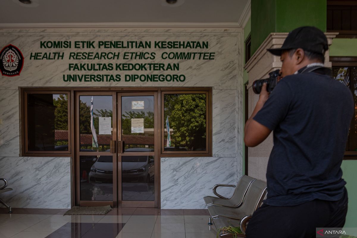 Pakar kritik  penangguhan praktik Dekan FK Undip di RSUP dr Kariadi