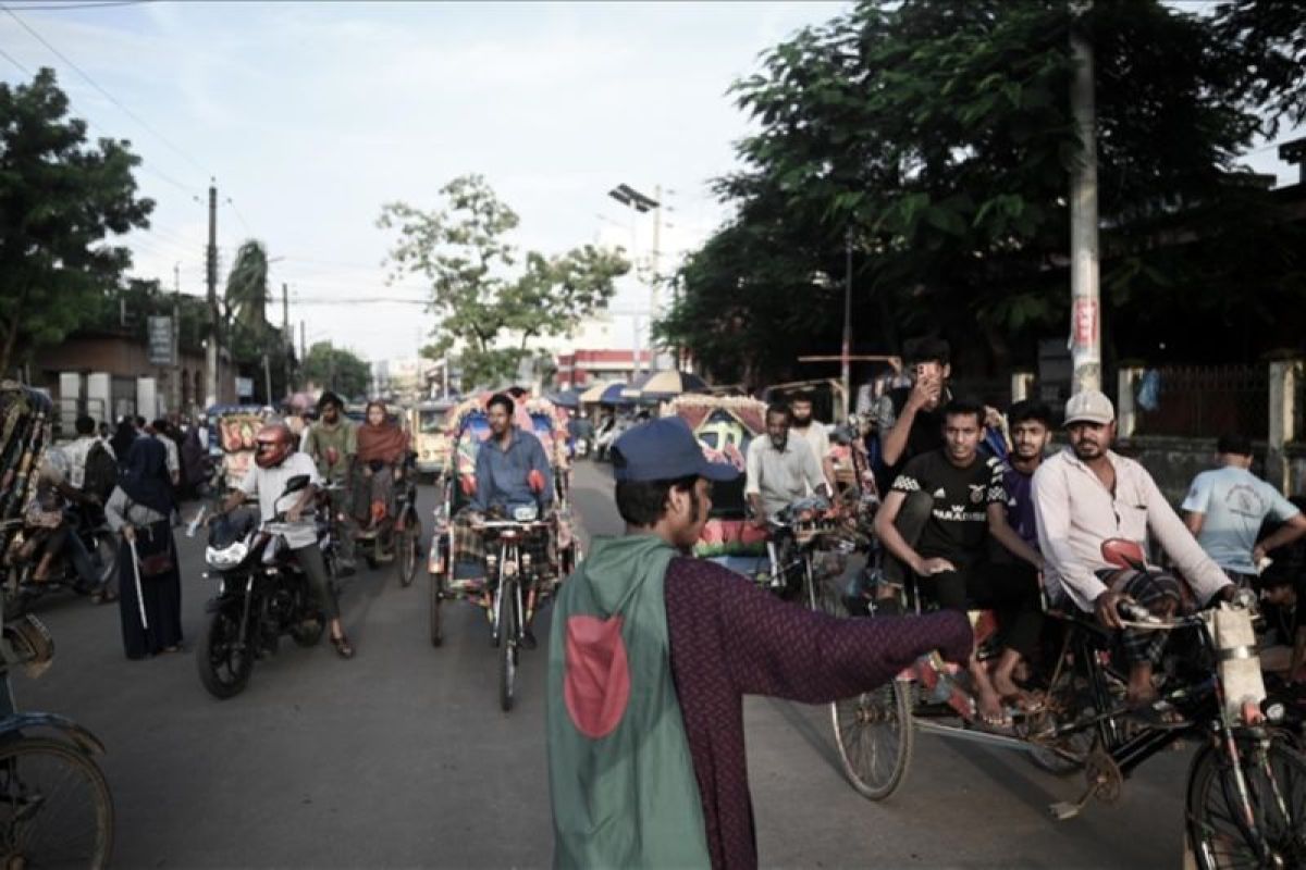 Aktivis Bangladesh halangi pendukung Hasina