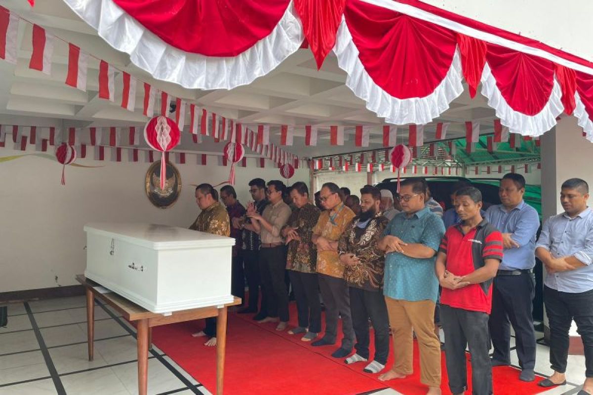 WNI korban kerusuhan Bangladesh dimakamkan di Semarang