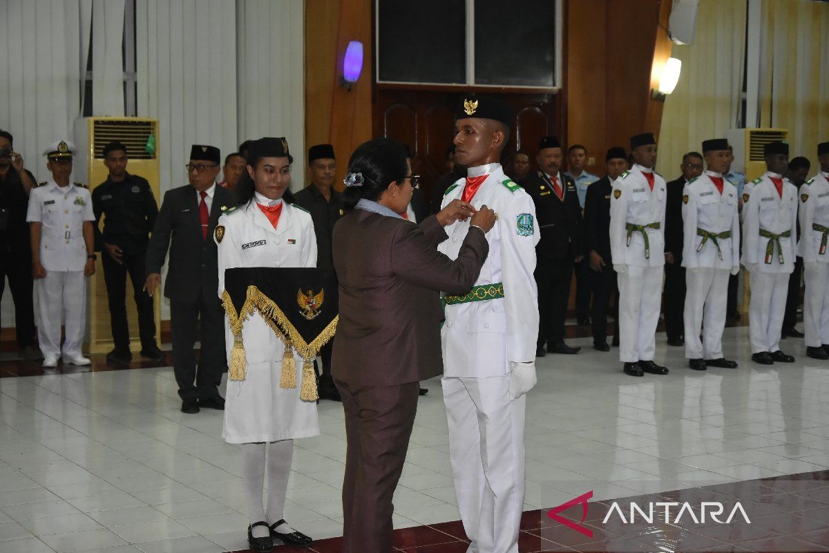 Pj Bupati Biak: 35 anggota Paskibraka siswa terbaik kibarkan Merah Putih