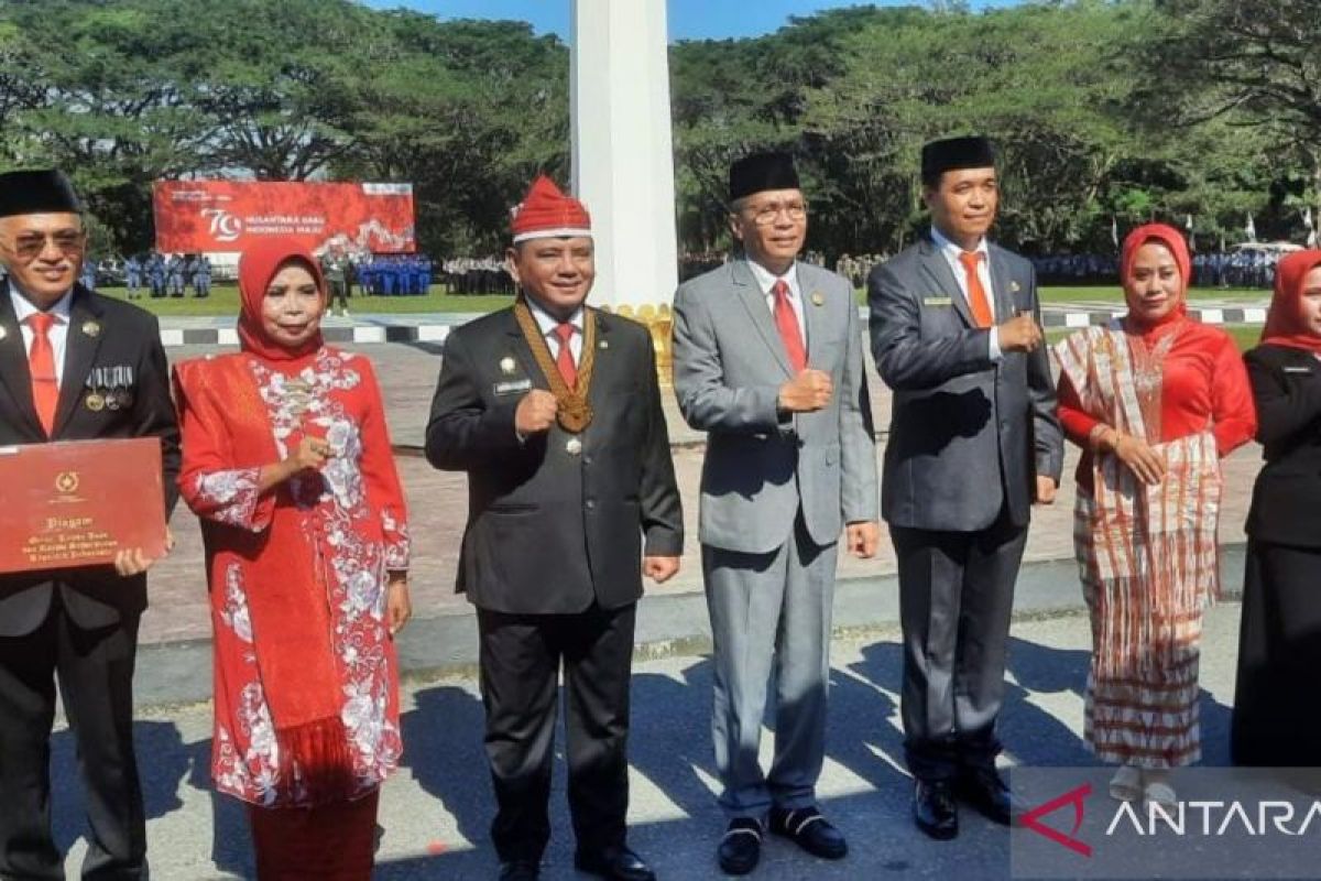 15 ASN Sultra terima Satya Lencana dari Presiden