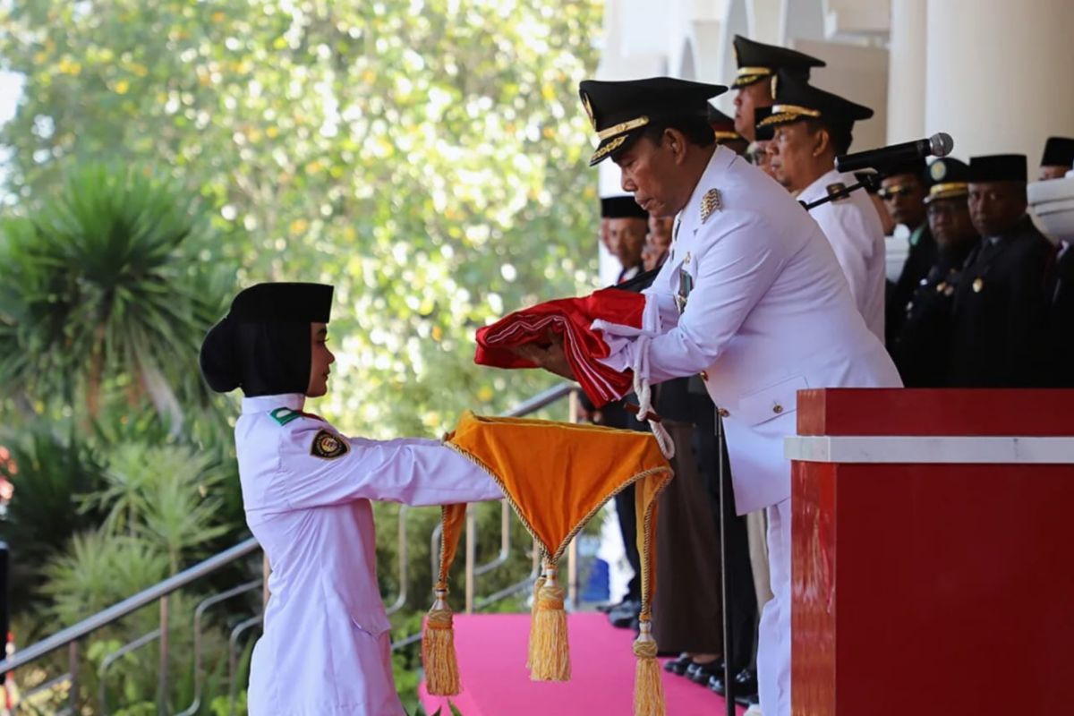 Bupati Sumbawa Barat ajak warga bersatu melalui momentum HUT RI