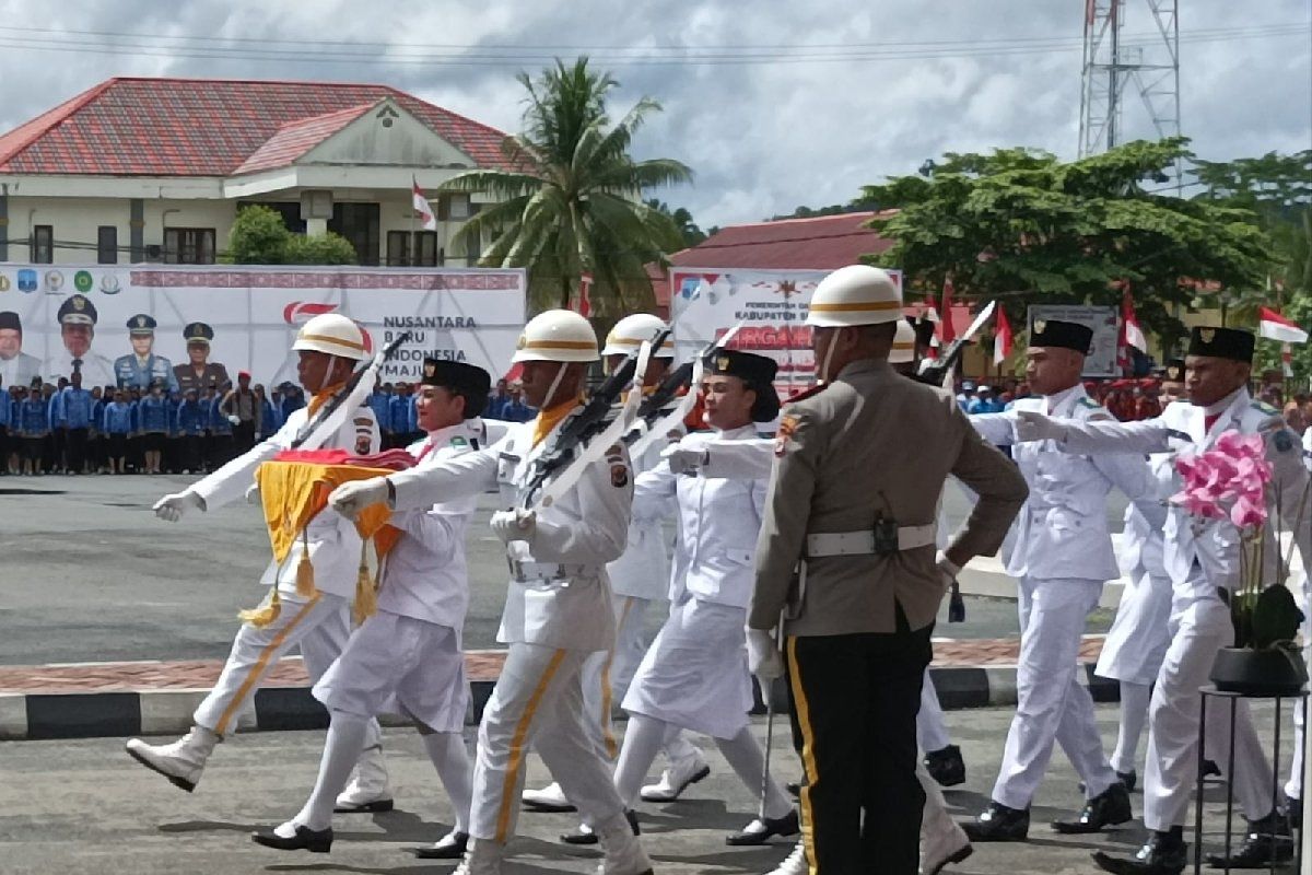 Upacara detik-detik HUT RI di Kabupaten Supiori berjalan kondusif