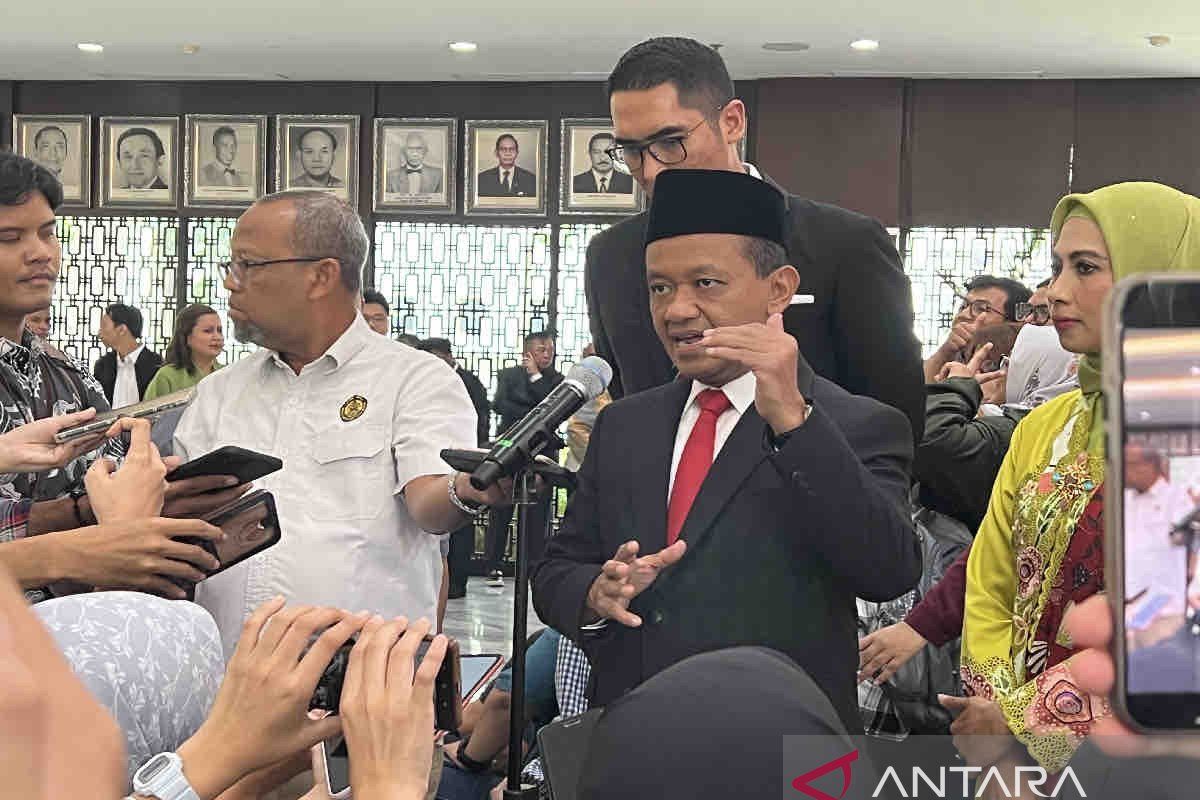 Menteri ESDM Bahlil sebut negosiasi perpanjangan IUPK Freeport hampir rampun