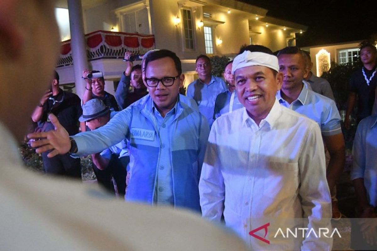 Survei: Setelah RK tak ikut Pilkada Jabar 2024, Dedi Mulyadi unggul