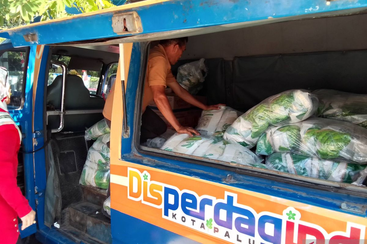 Pemkot Palu menghadirkan pasar bergerak permudah warga peroleh bahan pokok