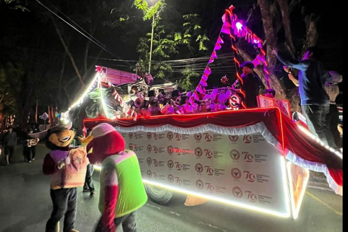 Usung tema "Geosite Gua Kelelawar Padayo", Semen Padang meriahkan "Merah Putih Lights Carnival"