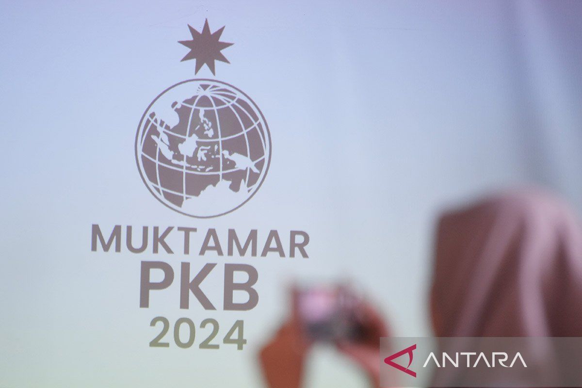 TNI-Polri dan pecalang amankan Muktamar PKB di Bali