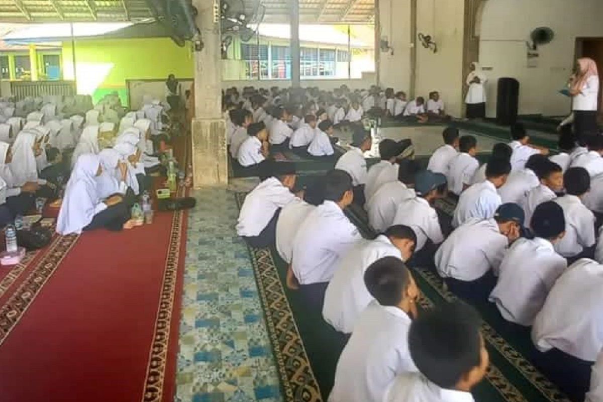 Puskesmas di Pesisir Selatan edukasi gizi seimbang dan cegah anemia pada siswa