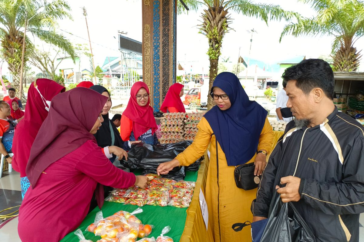 DPKP Kaltara Gelar Pasar Murah Semarakkan HUT Kemerdekaan RI