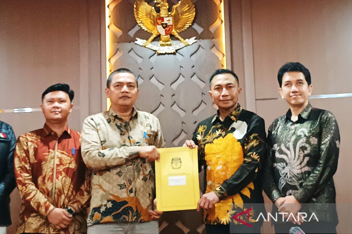 Pleno penetapan Dharma-Kun sebagai calon perseorangan