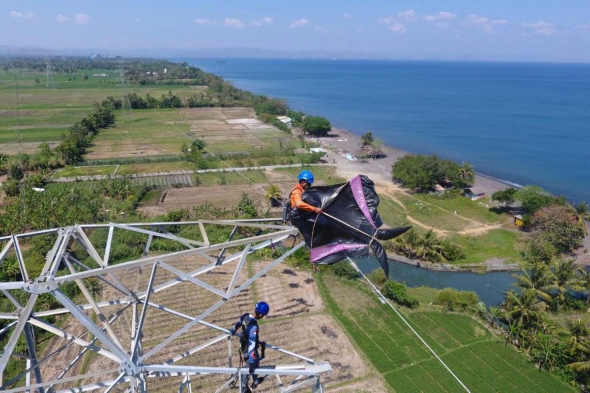 PLN NTB sosialisasikan penggunaan layang-layang secara tepat