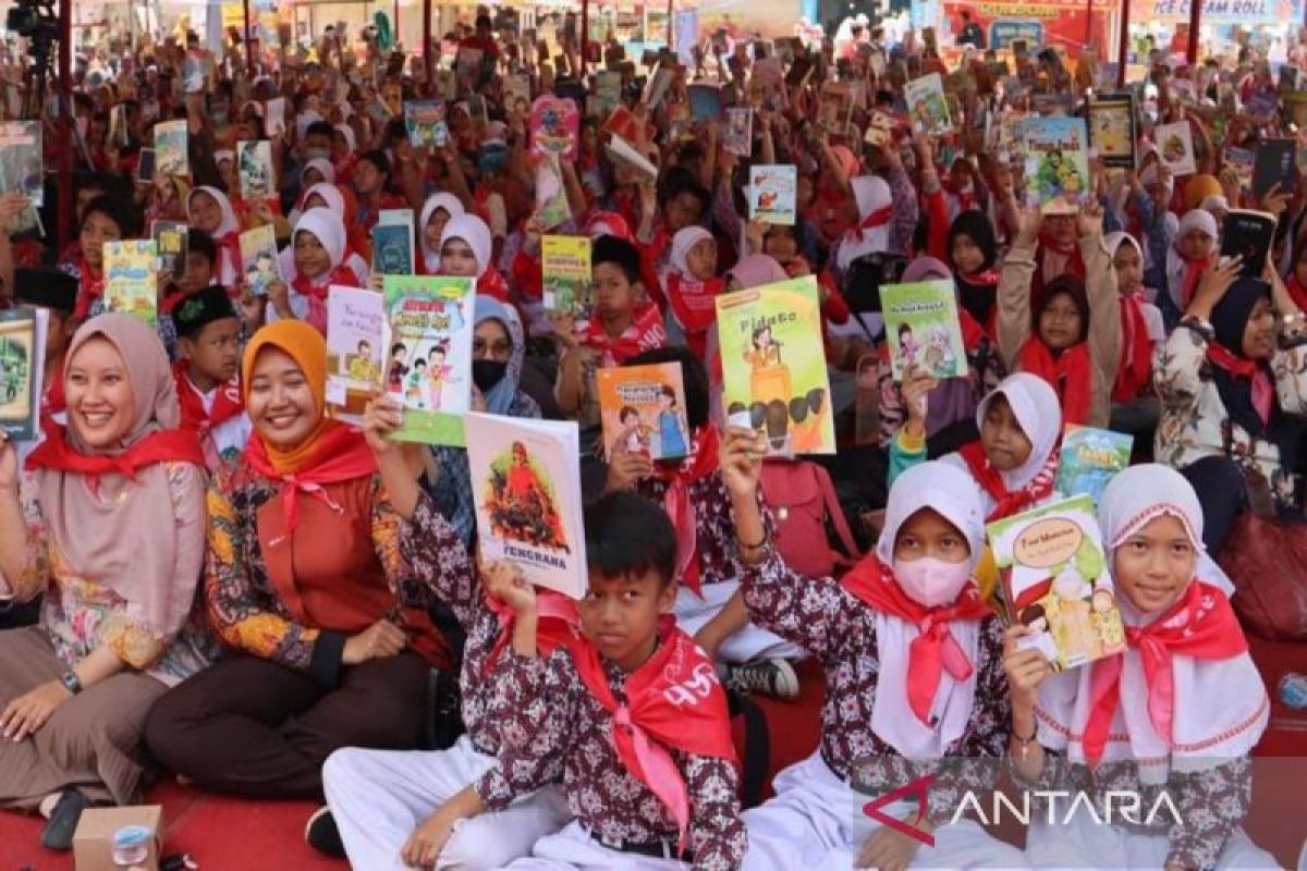 Pekalongan bangun budaya gemar membaca melalui Festival  Literasi