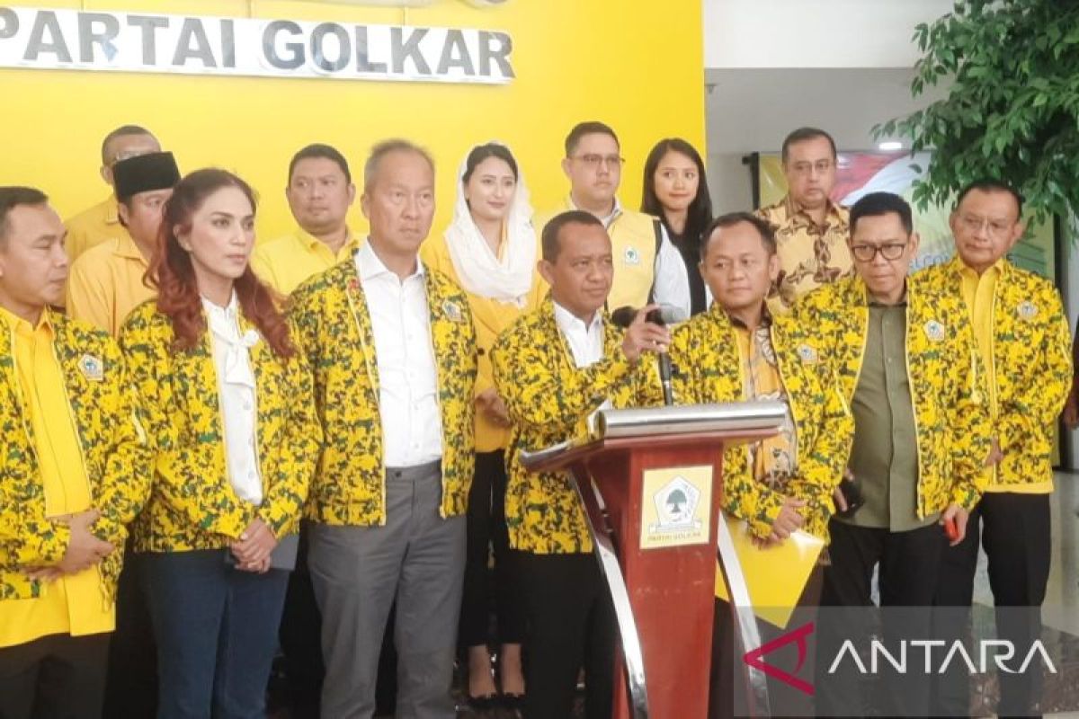 Bahlil tetapkan Agus Gumiwang Ketua Dewan Pembina, Sarmuji sebagai Sekjen Golkar