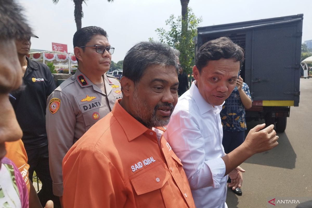 Presiden Partai Buruh jemput anggota DPR temui massa aksi RUU Pilkada