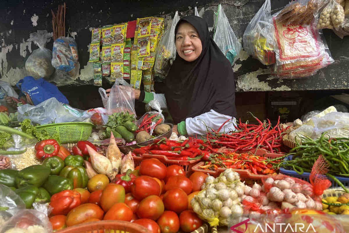 Harga pangan Jumat mayoritas naik tipis secara nasional, bawang merah Rp25.920 per kg