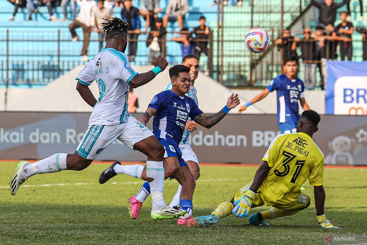 Liga 1: PSIS Semarang bekuk PSBS