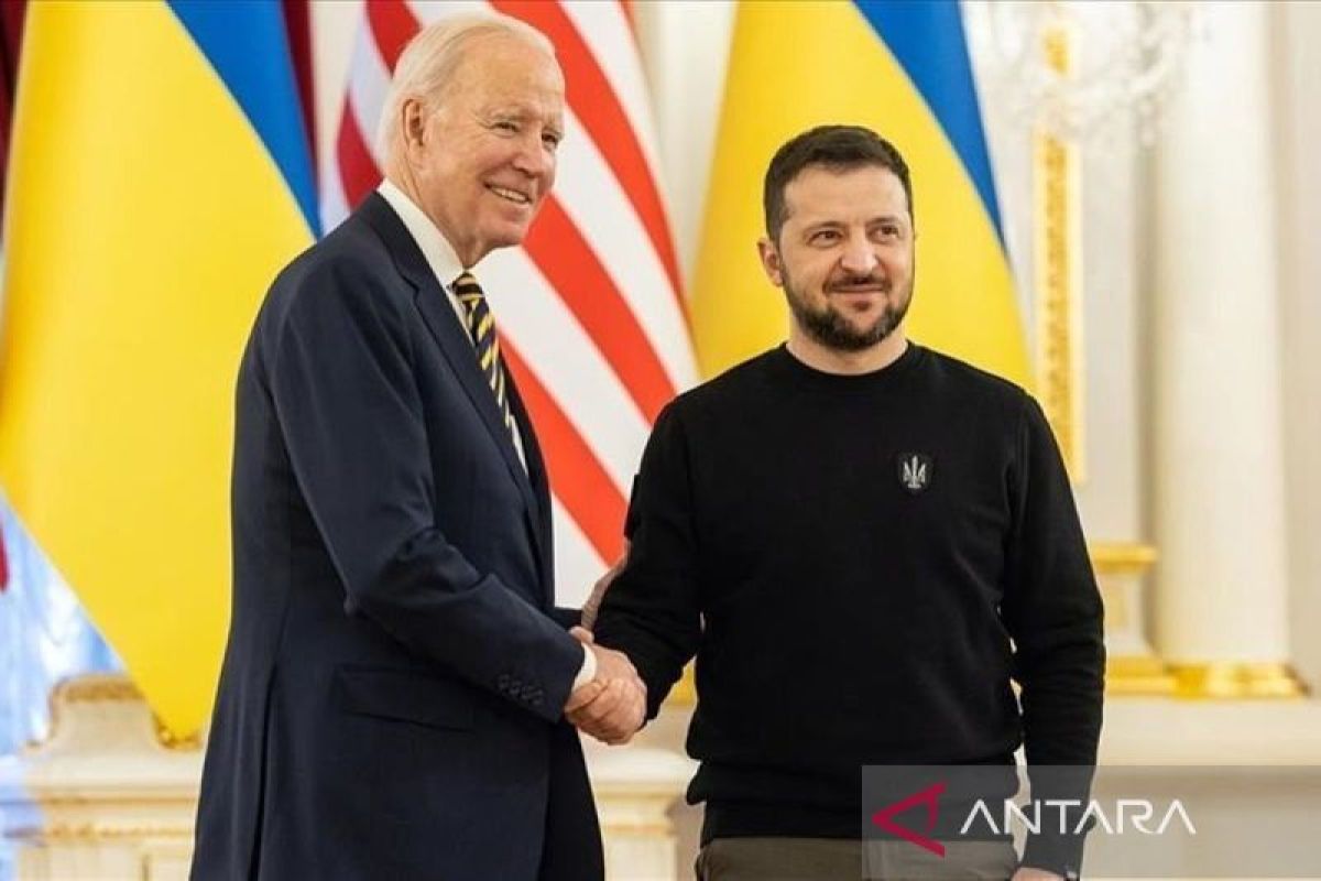 Presiden Joe Biden izinkan Ukraina gunakan rudal jarak jauh AS serang Rusia