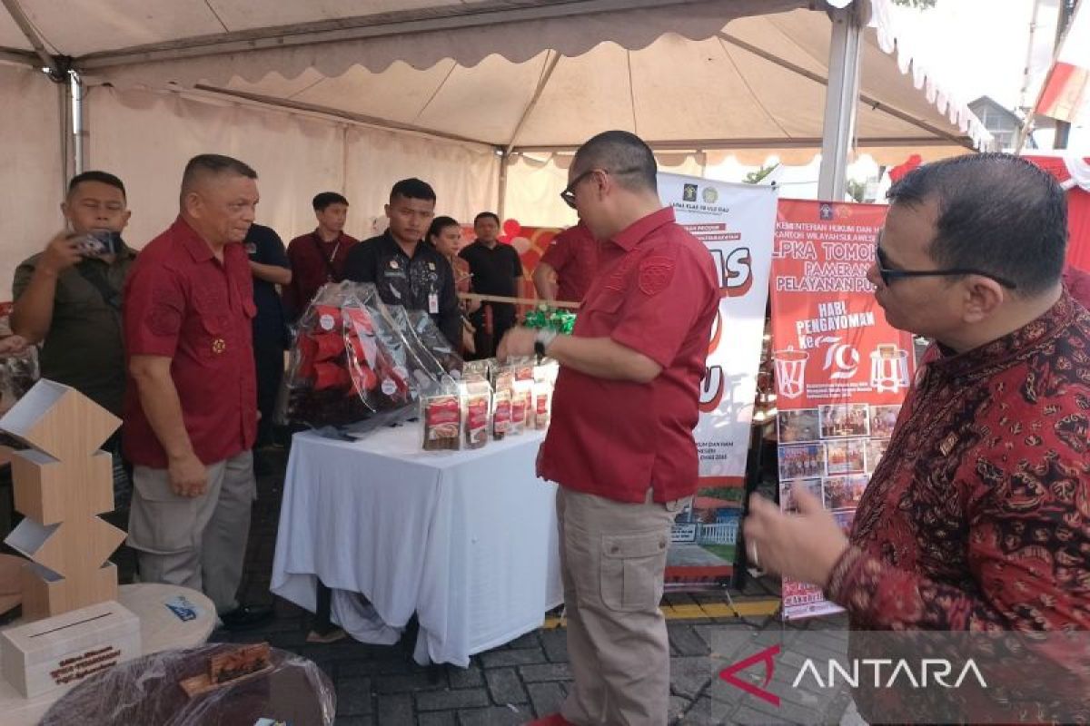 Lapas Ulu Siau tampilkan produk  WBP pada pameran pelayanan publik