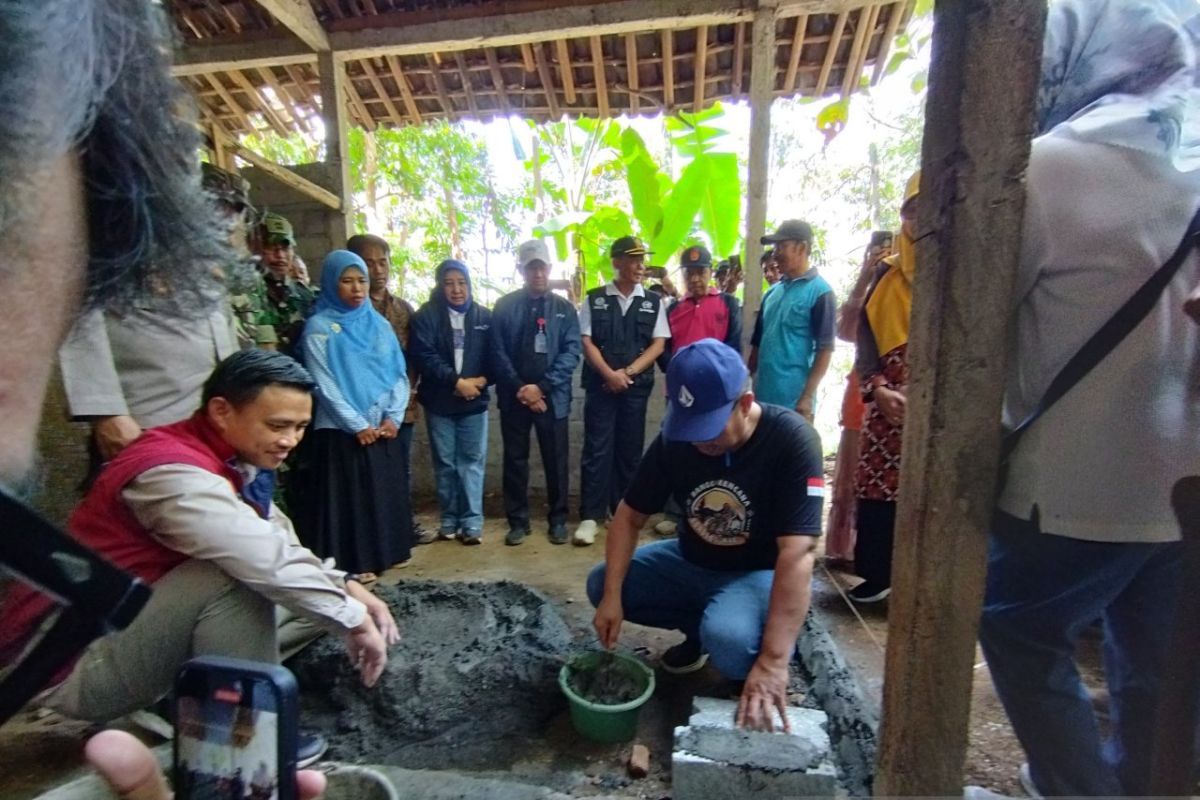 BKKBN laksanakan bedah rumah warga kurang mampu di Kulon Progo