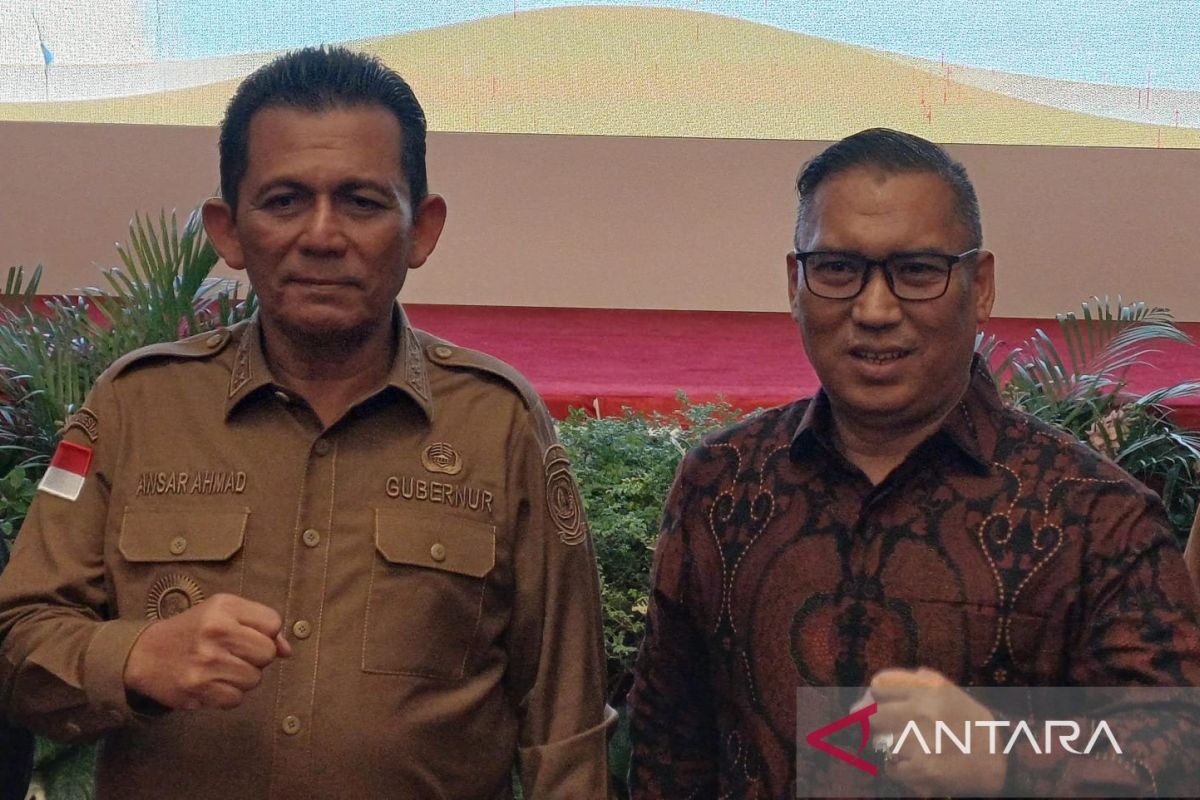 Ansar Ahmad - Nyanyang Haris daftar ke KPU pada 28 Agustus