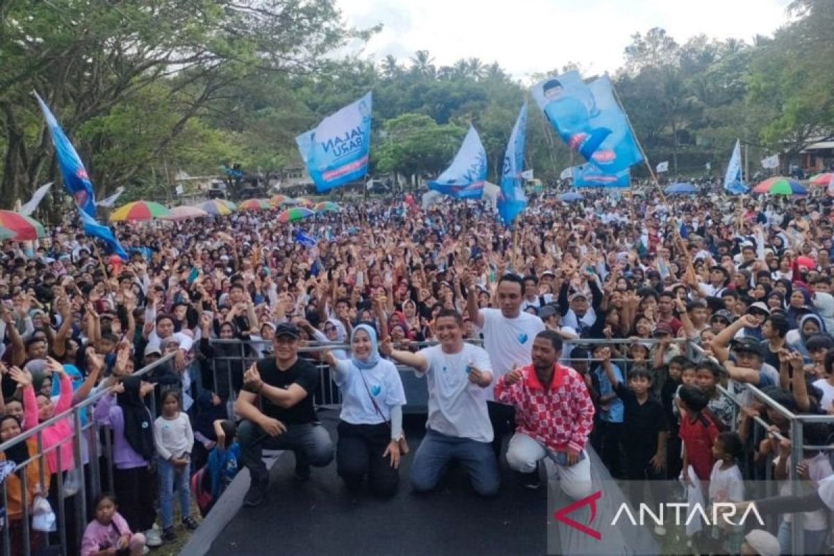 Sepuluh ribu orang deklarasi Nurhidayah-Imam Kafali maju pilkada