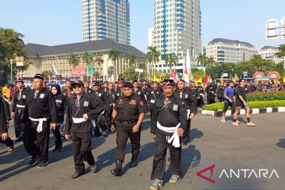 HUT ke-79 RI, Ribuan pesilat PSHT "long march" dari Monas ke Bundaran HI Jakarta