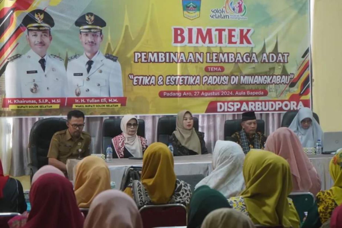 Solok Selatan bina Bundo Kanduang perkuat lembaga adat