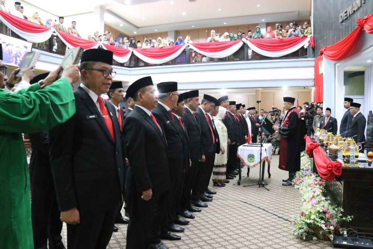 Sebanyak 35 Anggota DPRD Lutim periode 2024-2029 dilantik