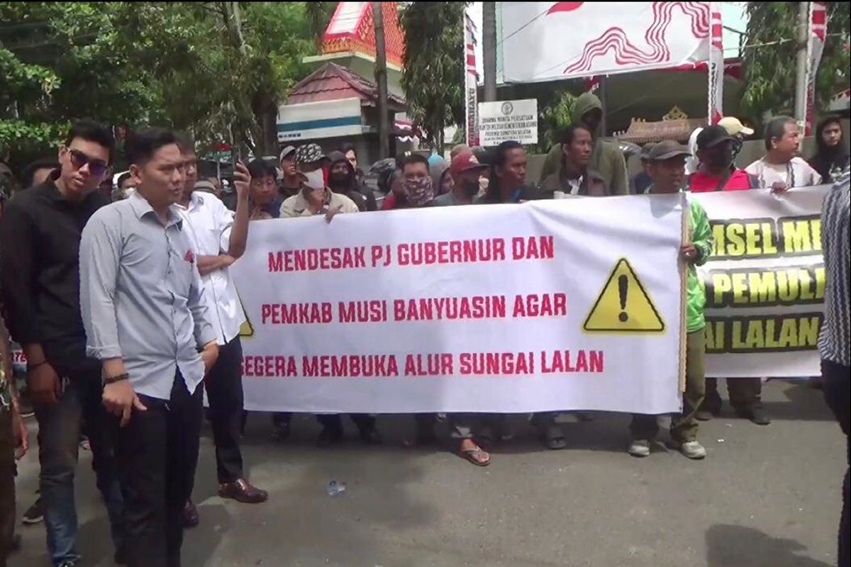 Pembukaan lalu lintas Sungai Lalan  Muba tunggu kesepakatan